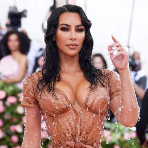 Kim Kardashian's Waist Looks Unbelievably Tiny in Met Gala Corset Replacement