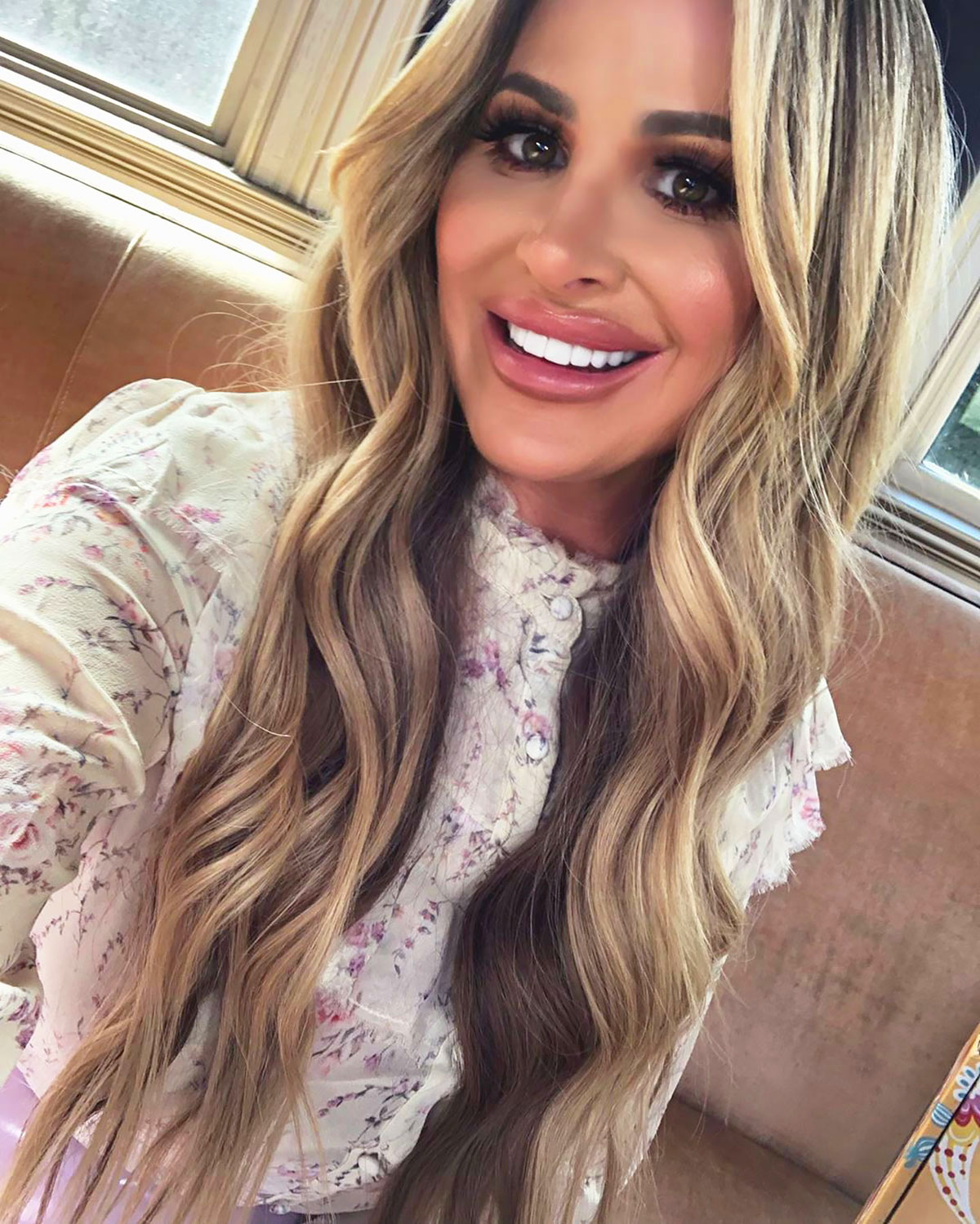 Kim Zolciak Claps Back At Critic For Photoshop Allegations