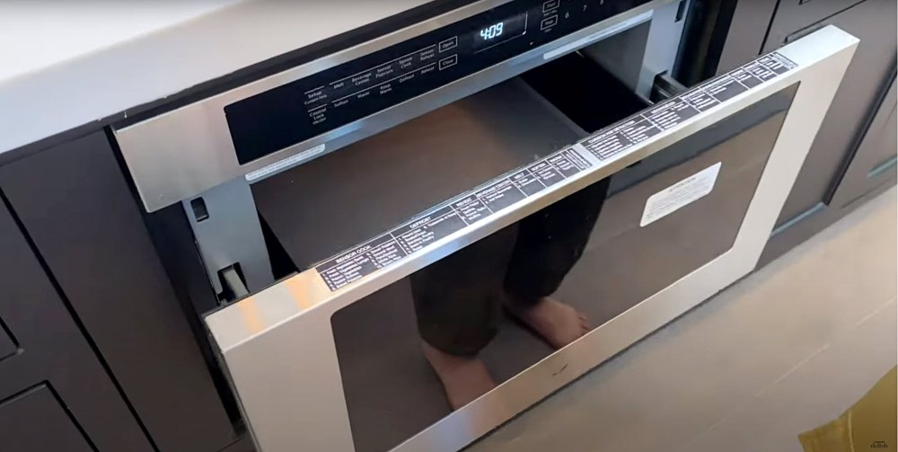 Lizzy Capri Shows Off Her High-Tech Kitchen With a Microwave Drawer