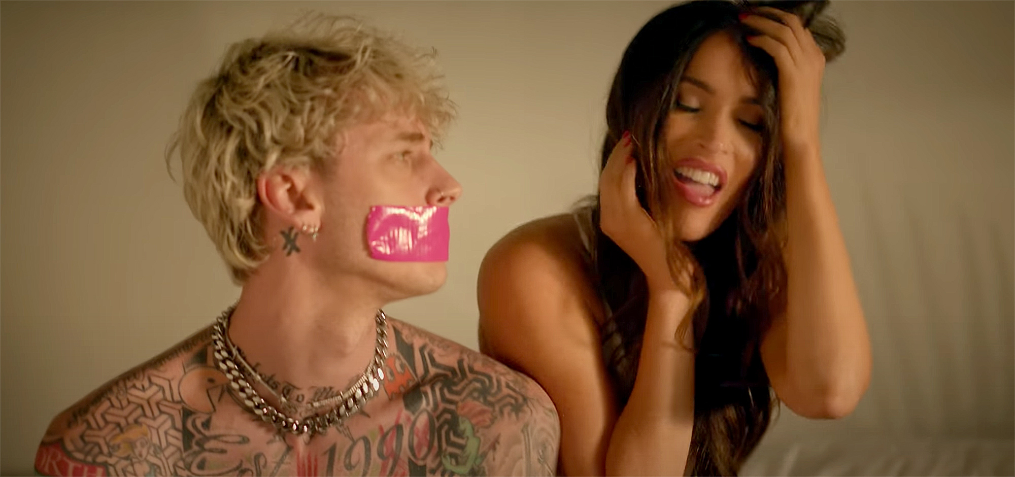 Machine Gun Kelly Plays Coy About 'Great Experience ...