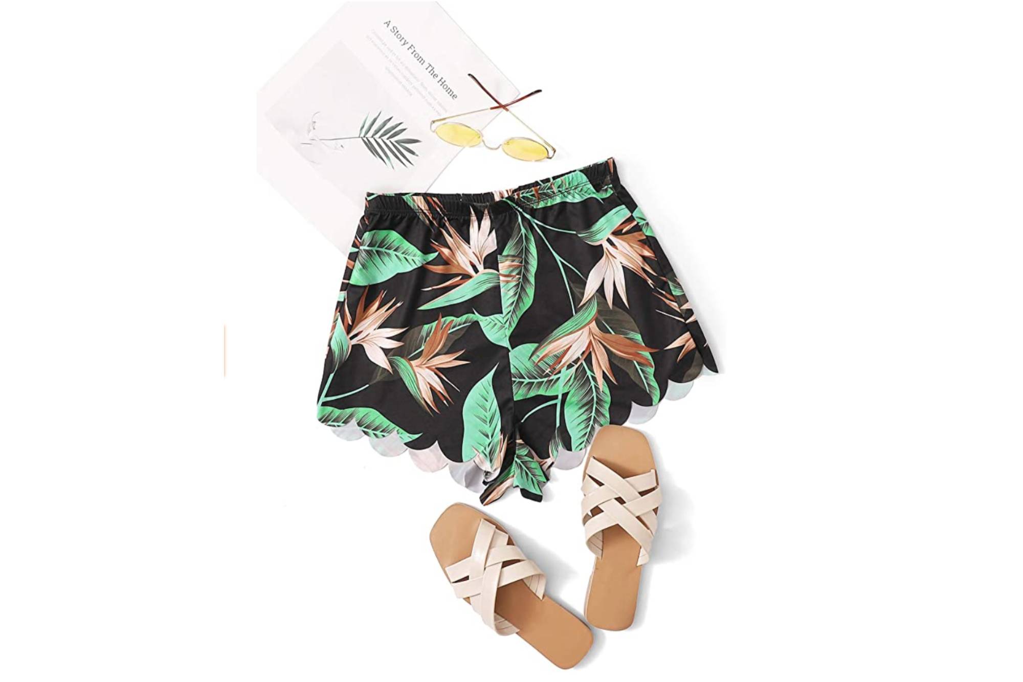MakeMeChic Women's Casual Elastic Waist Scalloped Beach Shorts