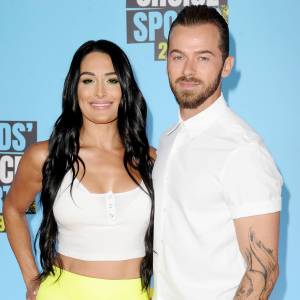 Pregnant Nikki Bella Jokes That Artem Chigvintsev Doesnt Like That She Doesn’t Wear Bras 2