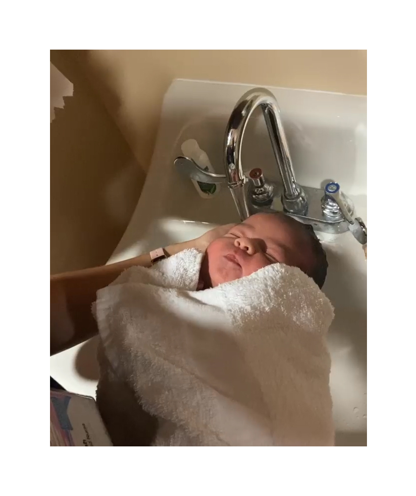 Siesta Key Alex Kompothecras and Alyssa Salerno Share First Pics of Newborn Daughter Alessi