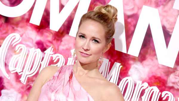 Anna Camp Says She Had COVID-19 for 3 Weeks After Not Wearing a Mask Once