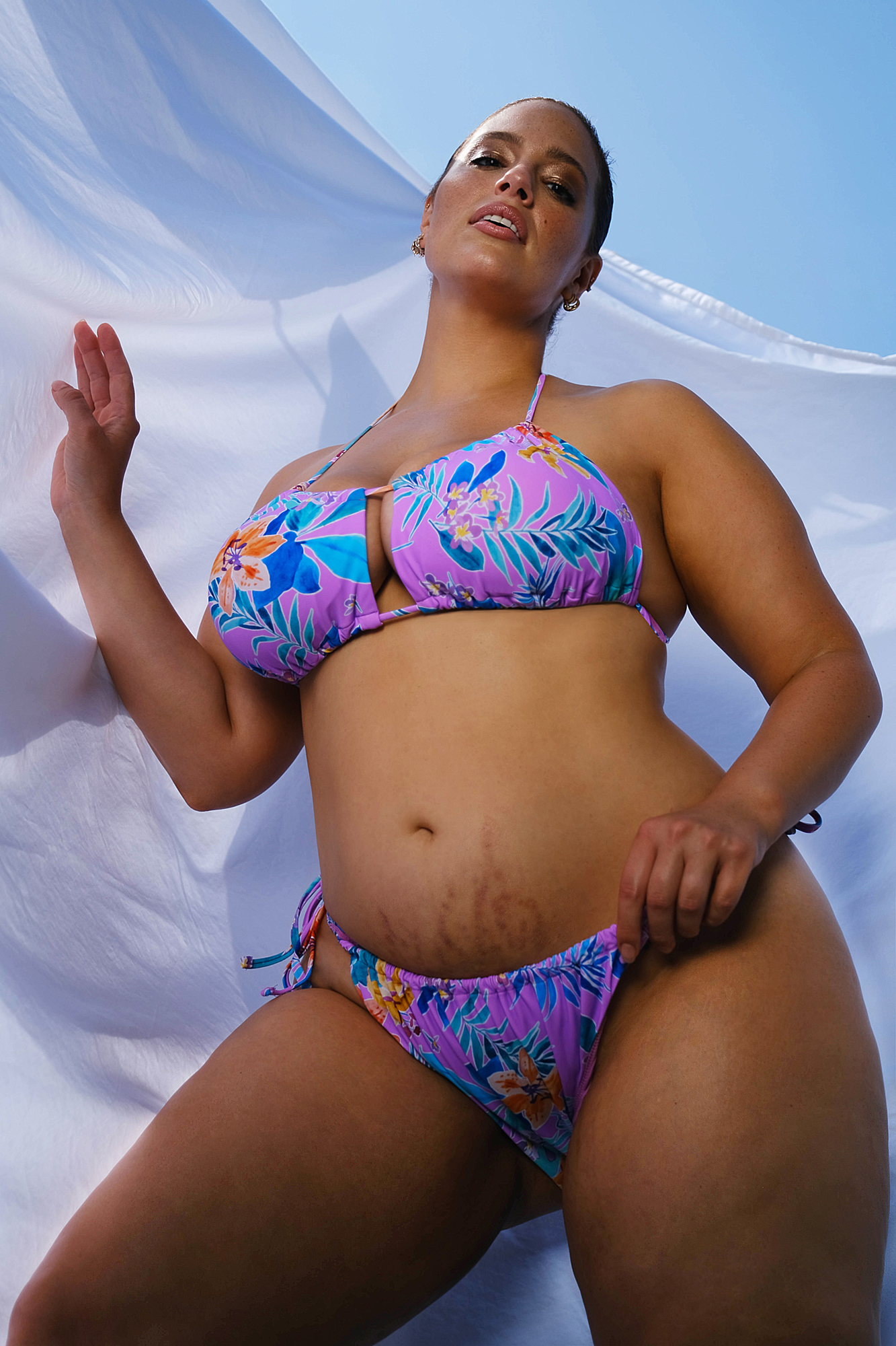 1333px x 2000px - Ashley Graham Reveals Why She Kept Stretch Marks in Bikini Pics