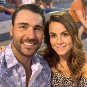 Bachelorette Ben Zorn Fiancee Stacy Santilena Is Pregnant