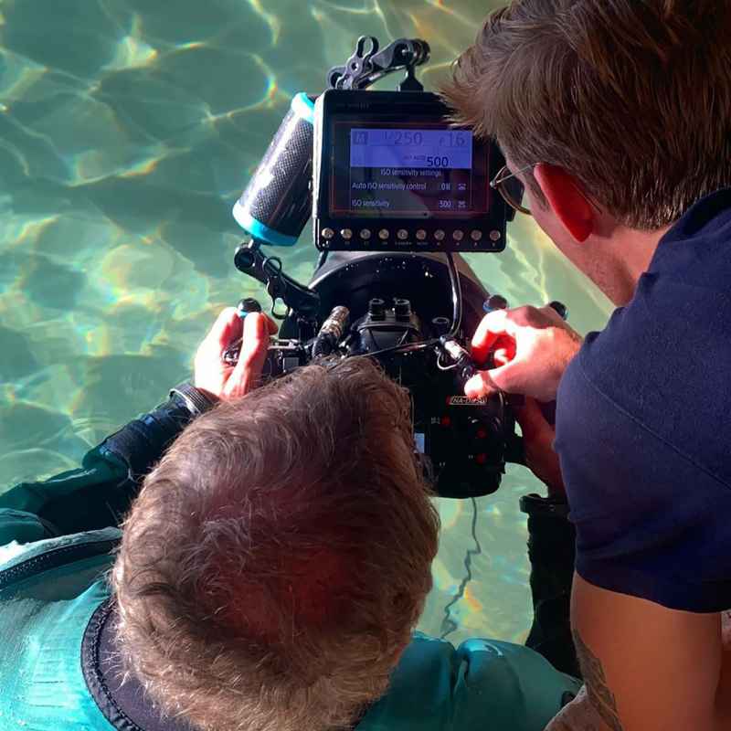 Behind-the-Scenes Pics From Bella Hadid’s Epic Underwater Calvin Klein Swim Photo Shoot