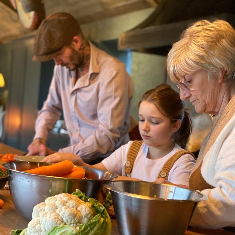 David Beckham cooking with mom and Harper