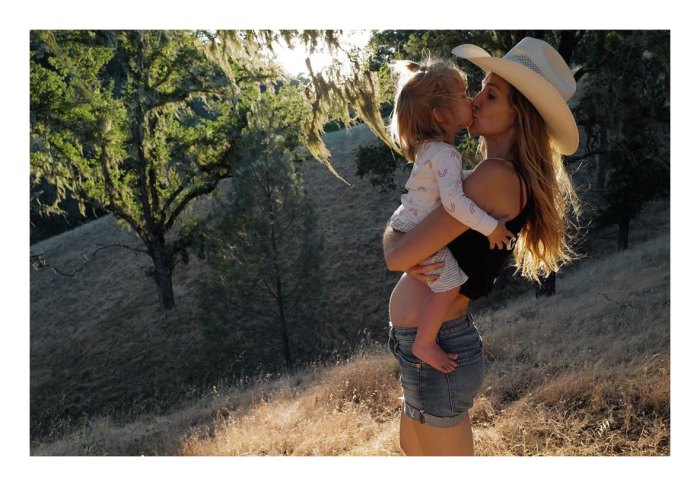 Josh Brolin Wife Kathryn Boyd Is Pregnant With Their 2nd Child Together Instagram