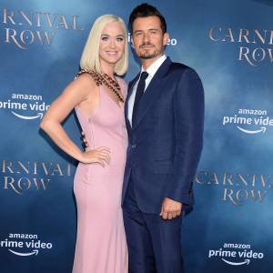 Pregnant Katy Perry Shows Growing Baby Bump at Beach With Orlando Bloom, Karlie Kloss and Joshua Kushner
