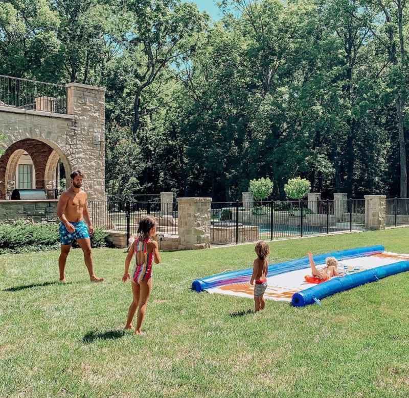 Jessie James Decker More Stars Celebrated the 4th of July