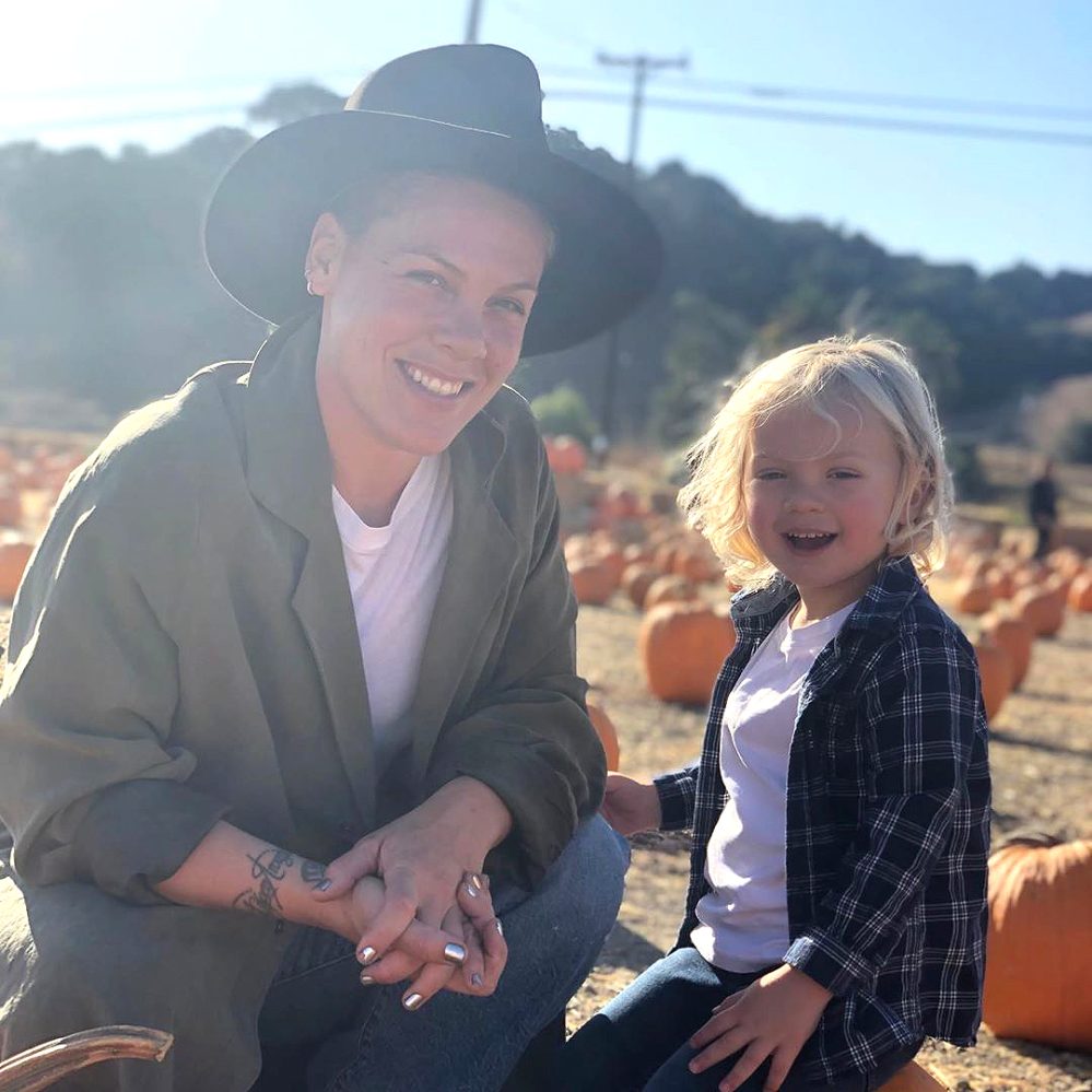 Pink Shows Off Delicious Homegrown Veggies With Son Jameson p