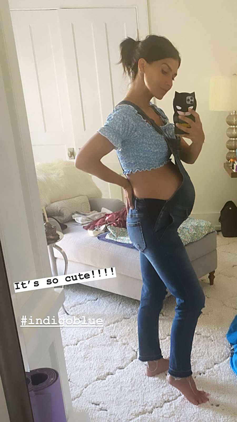 Pregnant Hilaria Baldwin Shows Baby Bump