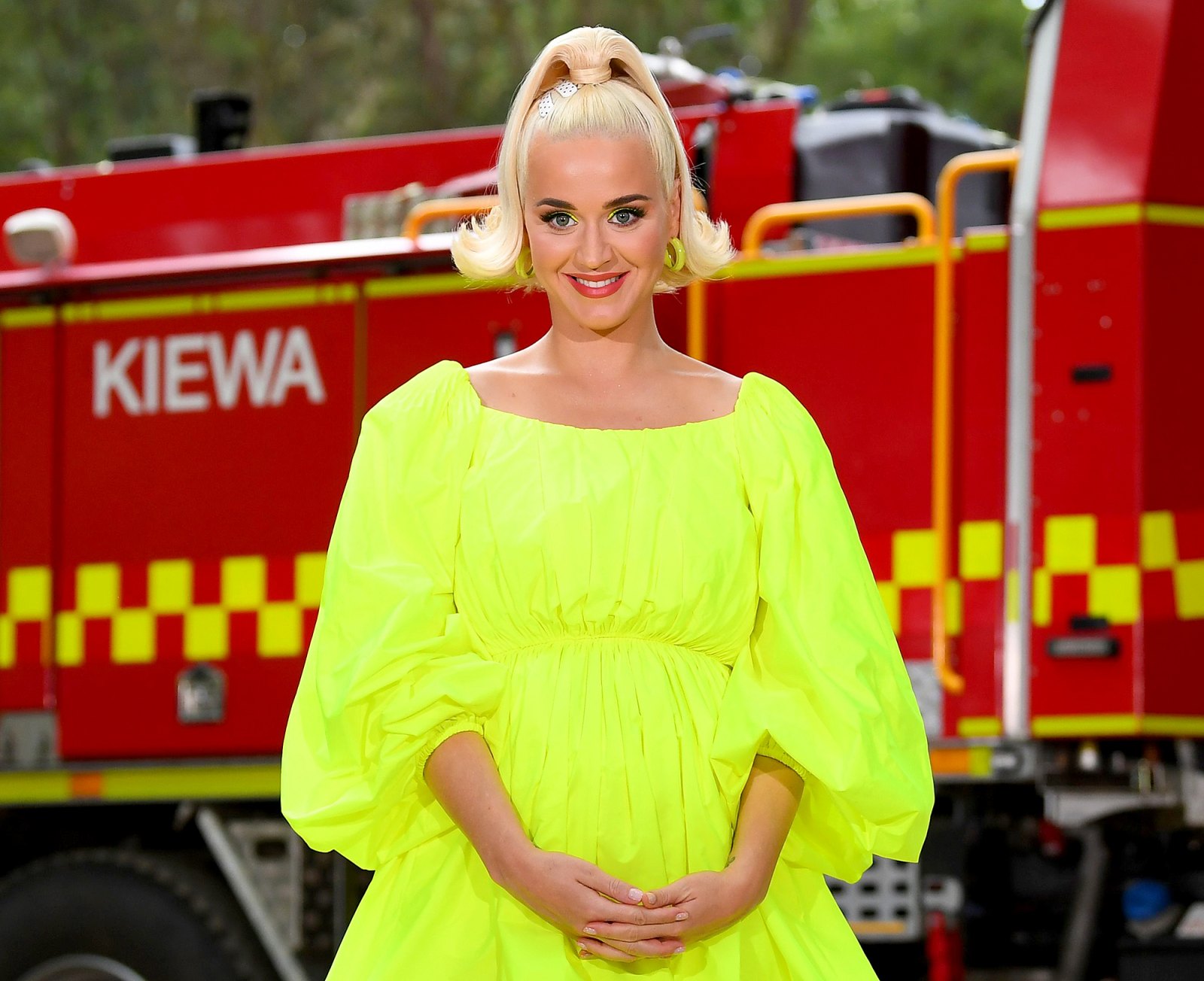 Pregnant Katy Perry Feels Destined to Give Birth Embark on Motherhood Journey
