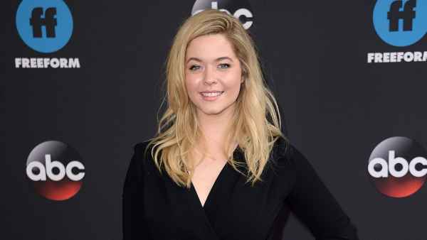 Sasha Pieterse Topless Baby Bump