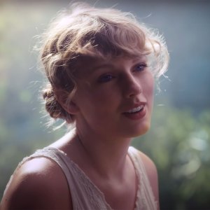 Taylor Swift Did Her Own Hair and Makeup for the 'Cardigan' Music Video