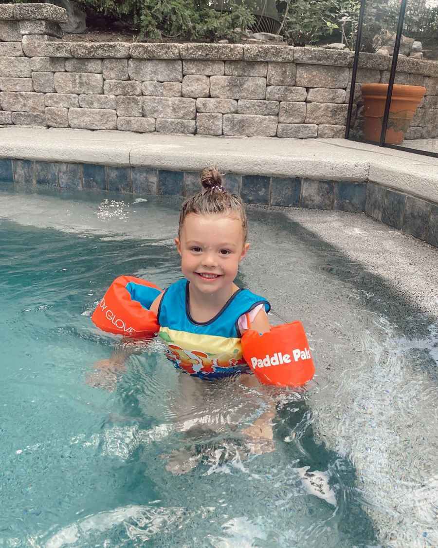 Summer Swimming! Meghan King Edmonds' Daughter, More Kids Playing in Pools