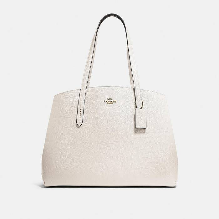 Coach Bags Are Up to 40% Off at Macy&#39;s Right Now