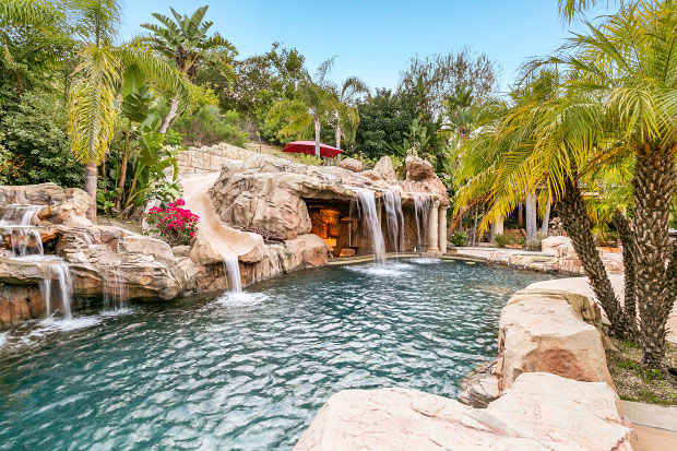 Vicki Gunvalson Selling 3.4 Million Orange County Home After Buying Condo in Mexico