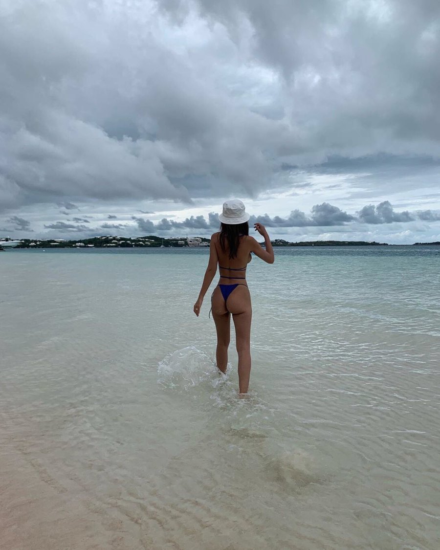 20 Times EmRata Bared Her Bum Social Media Pics