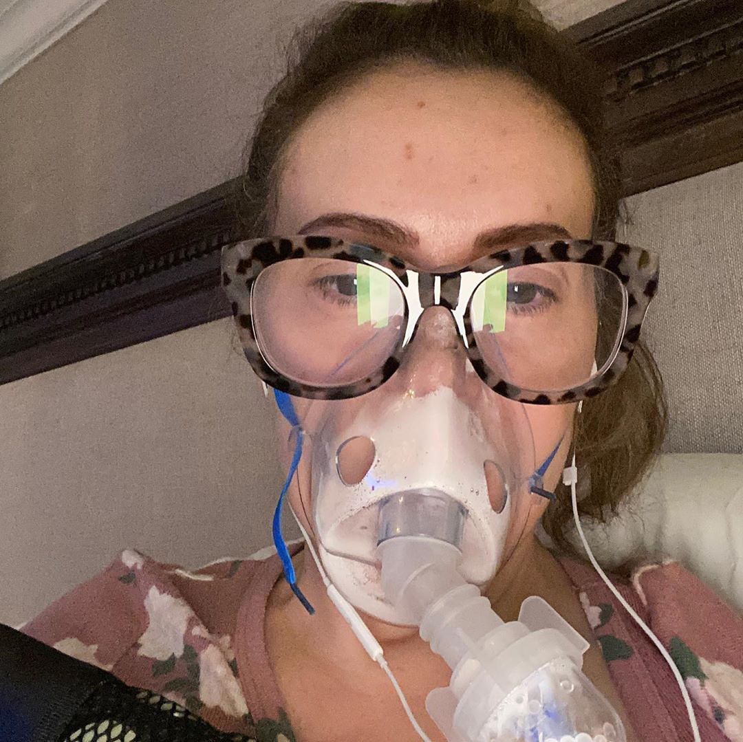 Alyssa Milano Reveals She Had Coronavirus, Thought She Was ‘Dying’