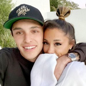 Ariana Grande Dalton Gomez Are Serious Theyve Fallen Madly Love