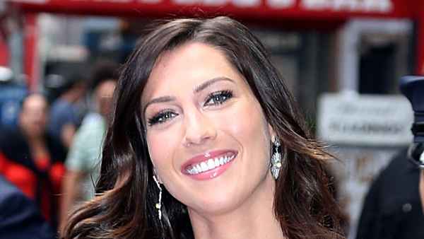 Becca Kufrin Posts About Finding the Light Amid Garrett Yrigoyen Split Rumors