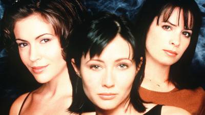 Alyssa Milano Shannen Doherty Holly Marie Combs on Charmed Charmed Drama Timeline