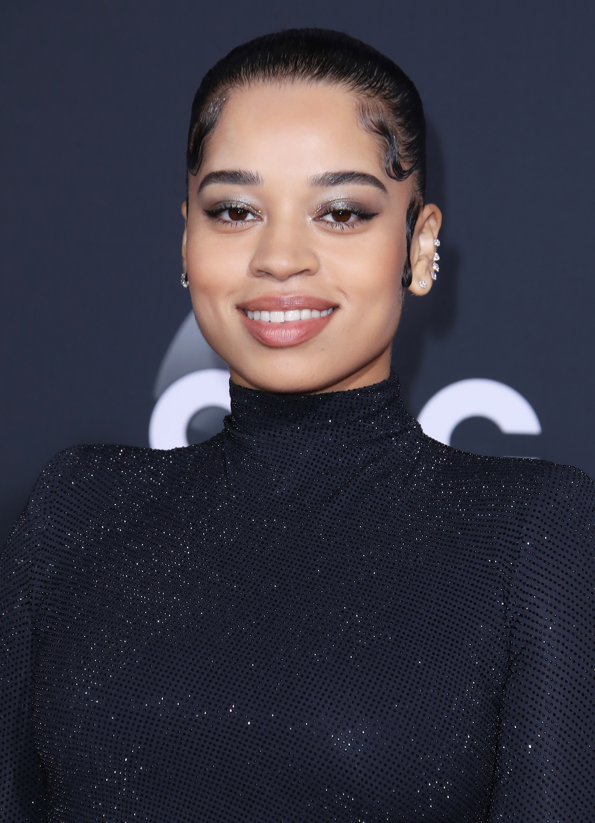 Ella Mai's Sleek Gray Mani Is the Easiest DIY Nail Art Inspo
