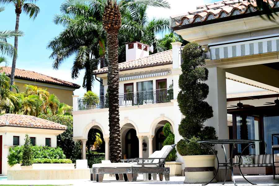 Jennifer Lopez Alex Rodriguez Buy 40 Million Miami Mansion