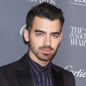Joe Jonas Dyes His Dark Hair Platinum Blonde: Pic