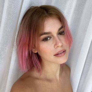 Exactly How Kaia Gerber Pulled Off DIY Pink Hair: Watch