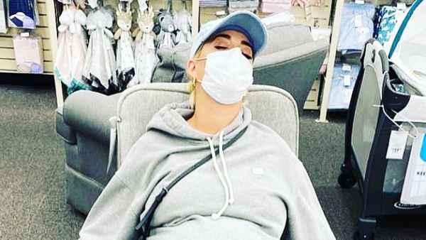 Katy Perry Dresses Her Growing Baby Bump in Gray Sweats