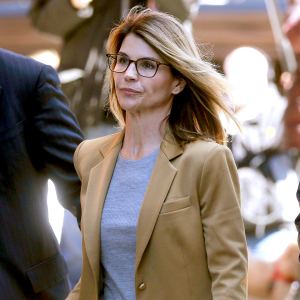 Lori Loughlin Will Express Remorse in Statement to the Court During Sentencing Hearing in College Case