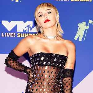 Top 5 Best Dressed Stars at the VMAs — Watch!