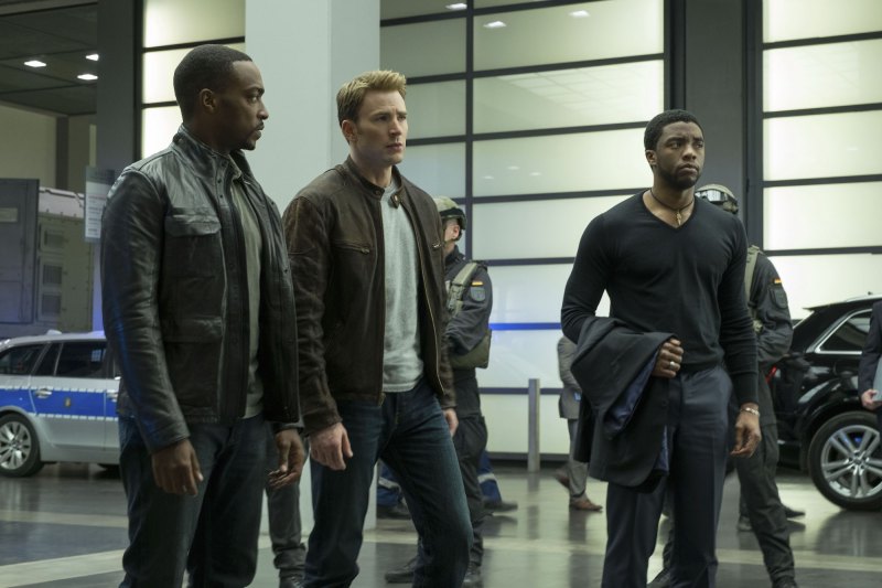 Chris Evans Marvel Cast Mourns Chadwick Boseman