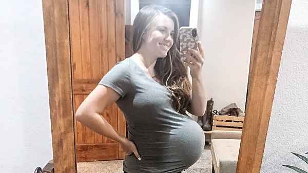 Pregnant Joy-Anna Duggar Shows Baby Bump Progress