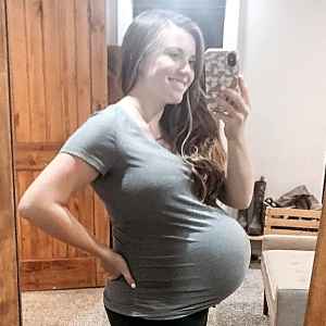 Pregnant Joy-Anna Duggar Shows Baby Bump Progress