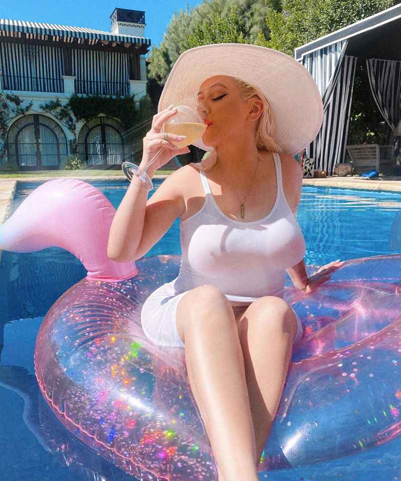 See the Stars' At-Home Style - Christina Aguilera