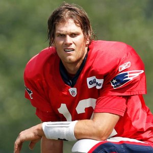 Why the Internet's Begging Tom Brady to Bring Back His ‘Caveman Hair’