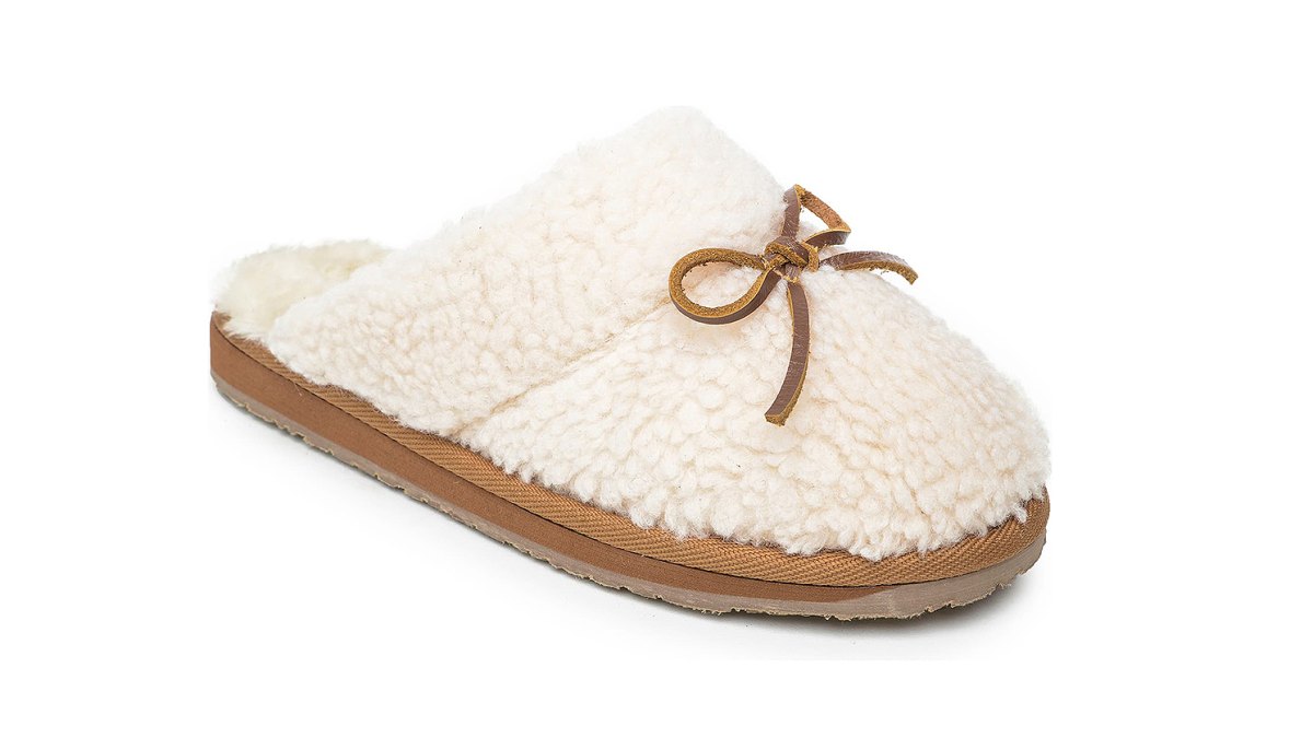 Minnetonka Flurry Scuff Faux Fur Slipper