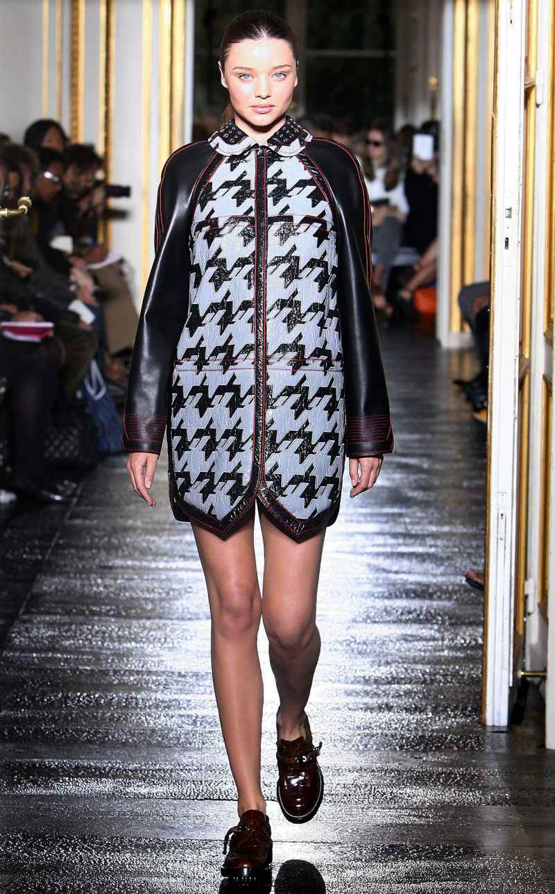 Miranda Kerr Balenciaga Show During Paris Fashion Week Pregnant Models Walking the Runway