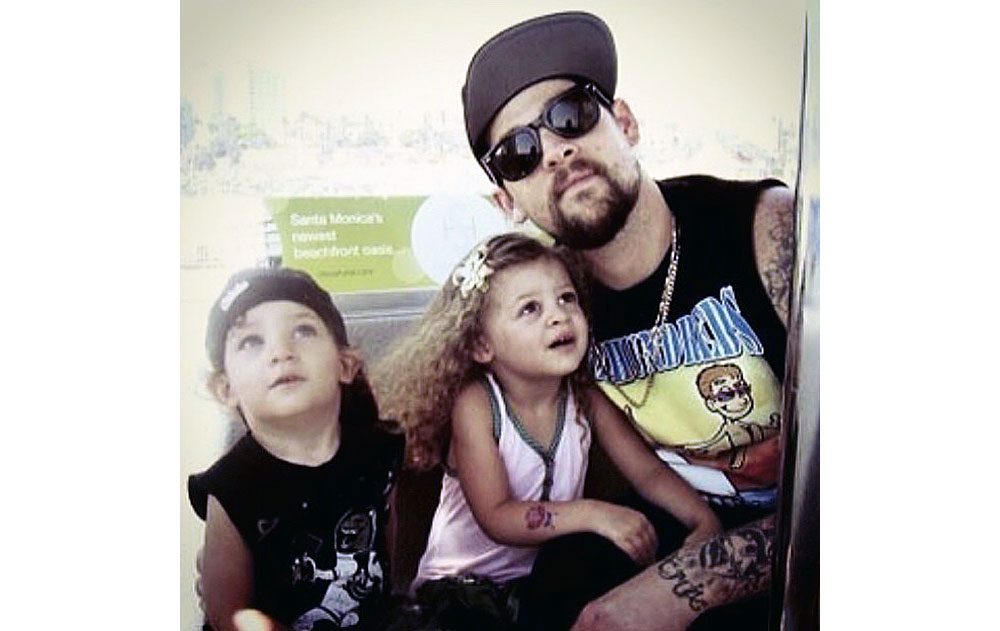 Joel Madden with Sparrow and Harlow Nicole Richie and Joel Madden Most Romantic Moments