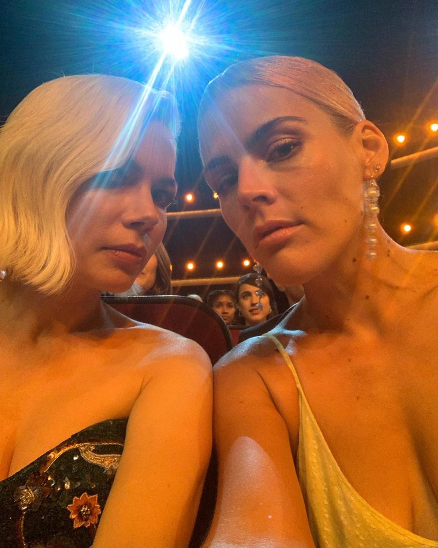 2019 busy philipps emmy award selfies