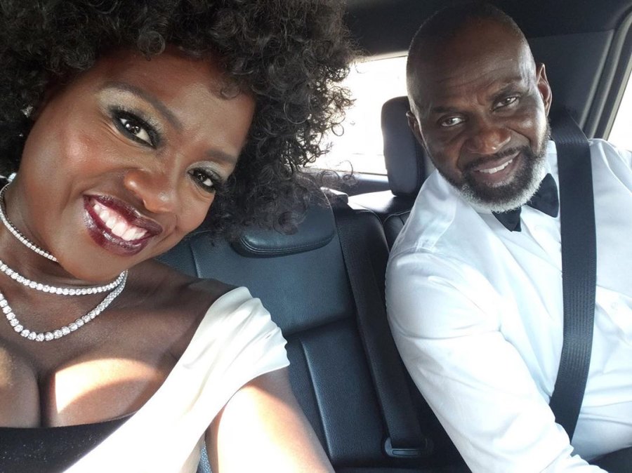 2019 viola davis emmy award selfies