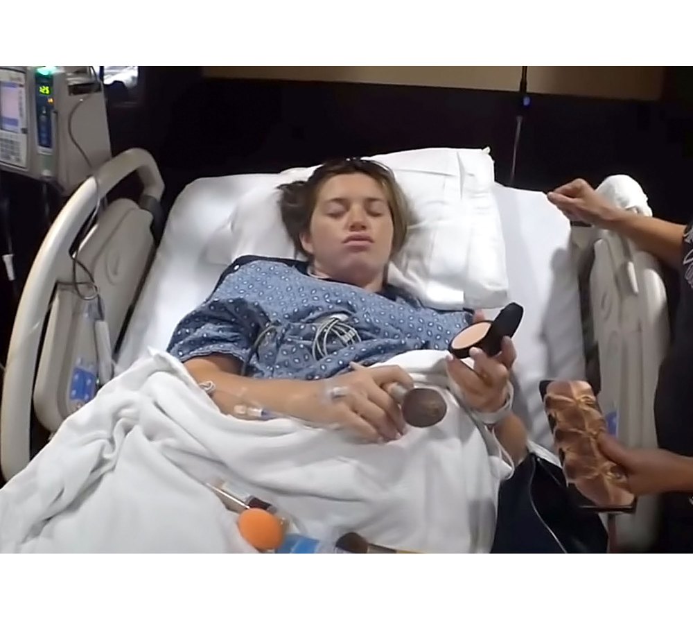 Counting On Joy-Anna Duggar Puts Makeup Behind-the-Scenes Birth Video