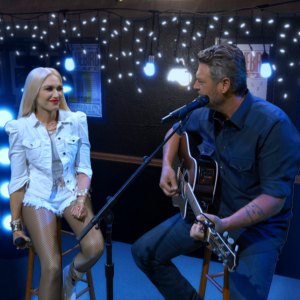 Blake Shelton and Gwen Stefani Perform ‘Happy Anywhere’ at ACM Awards