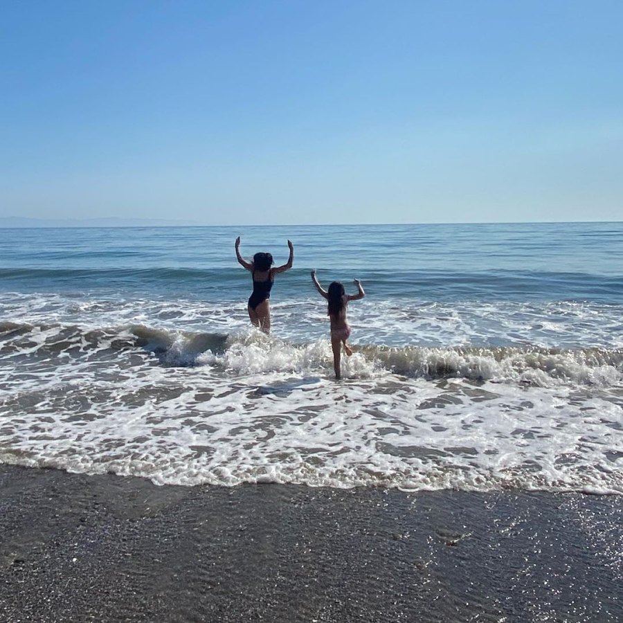 Jenna Dewan Everly beach