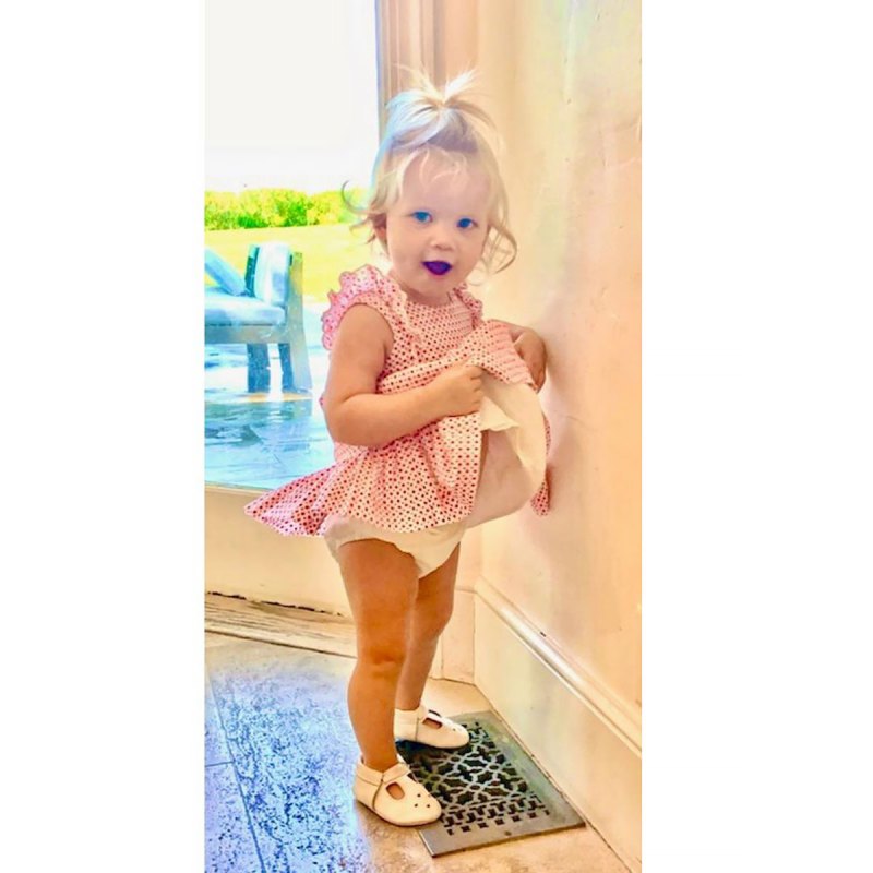 LOL! Jessica Simpson’s Daughter Birdie Has ‘a Marilyn Moment'