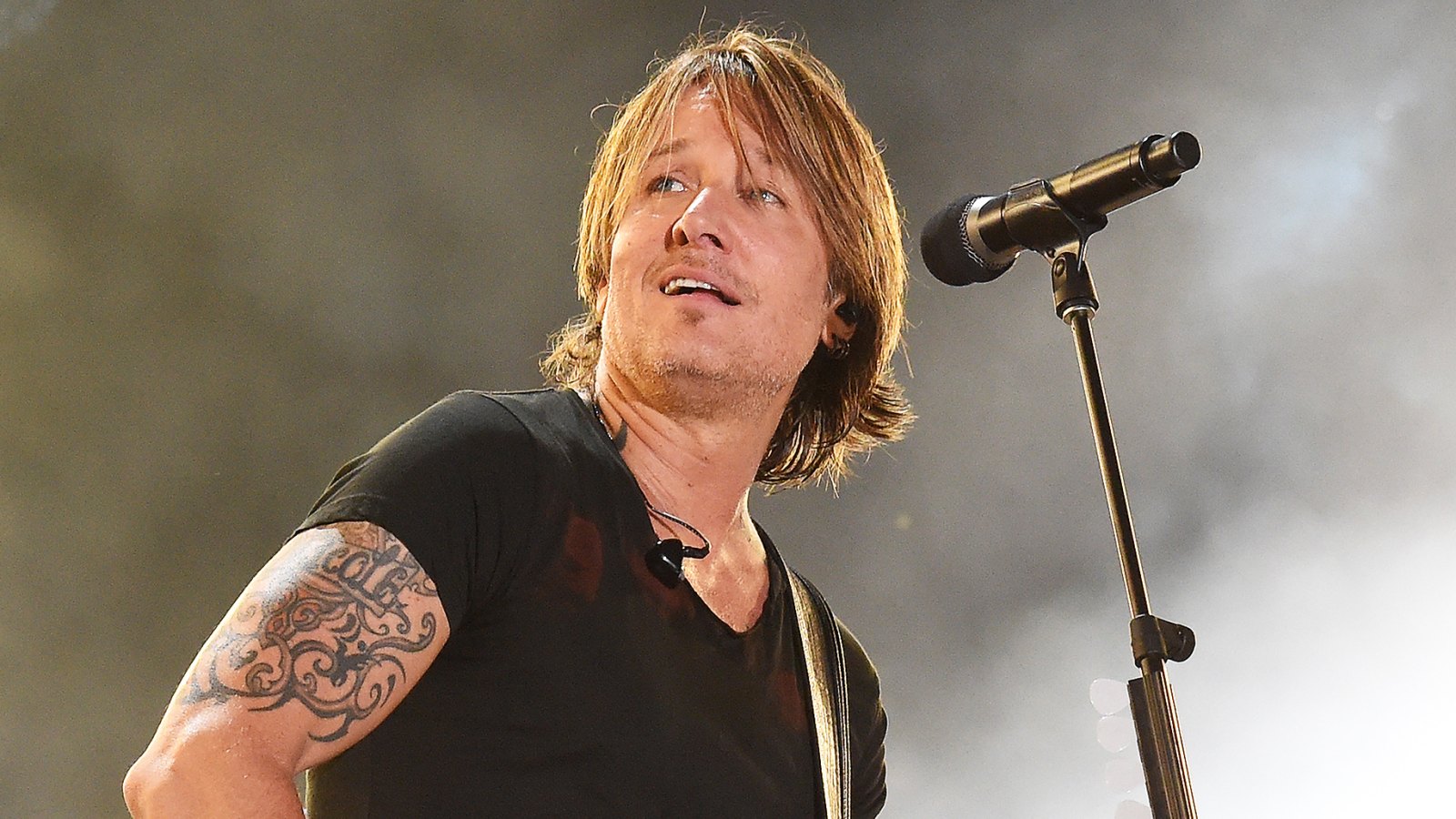 Keith Urban to Host the ACM Awards Live from Grand Ole Opry